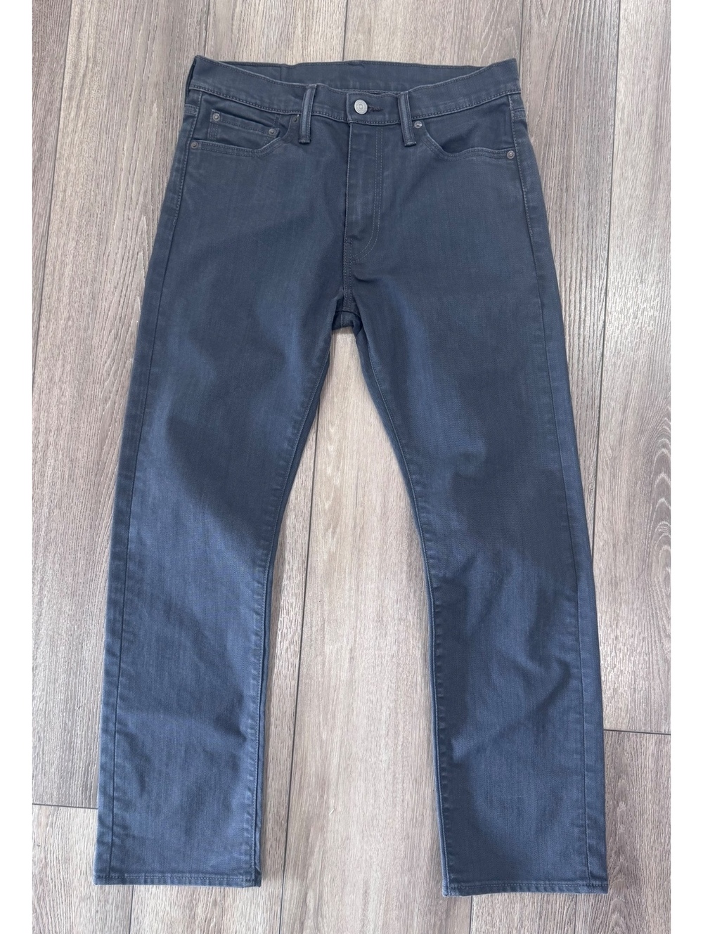 Levi's black jeans